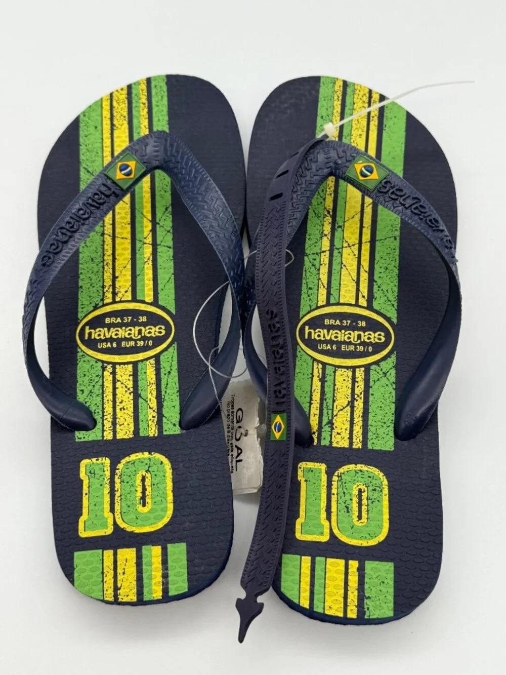 New Havaianas Mens Brazil Soccer Flip Flops Neymar Jr 10 Sandal w/Bracelet Sz 6